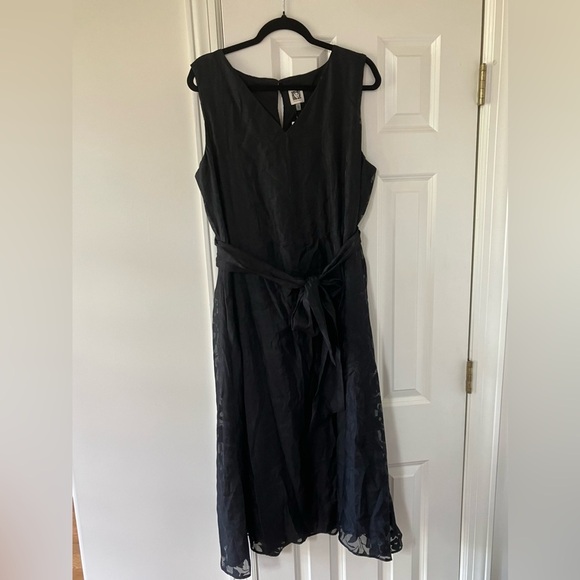 NWT Anne Klein Women's V-neck Sleeveless Attached-sash Midi Dress In Black (XL) - Picture 2 of 10